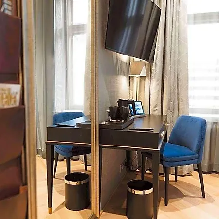 Bastian Hotel
